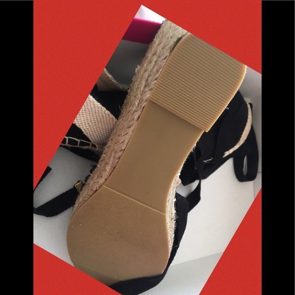 BLACK SANDALS NEW - Picture 8 of 9